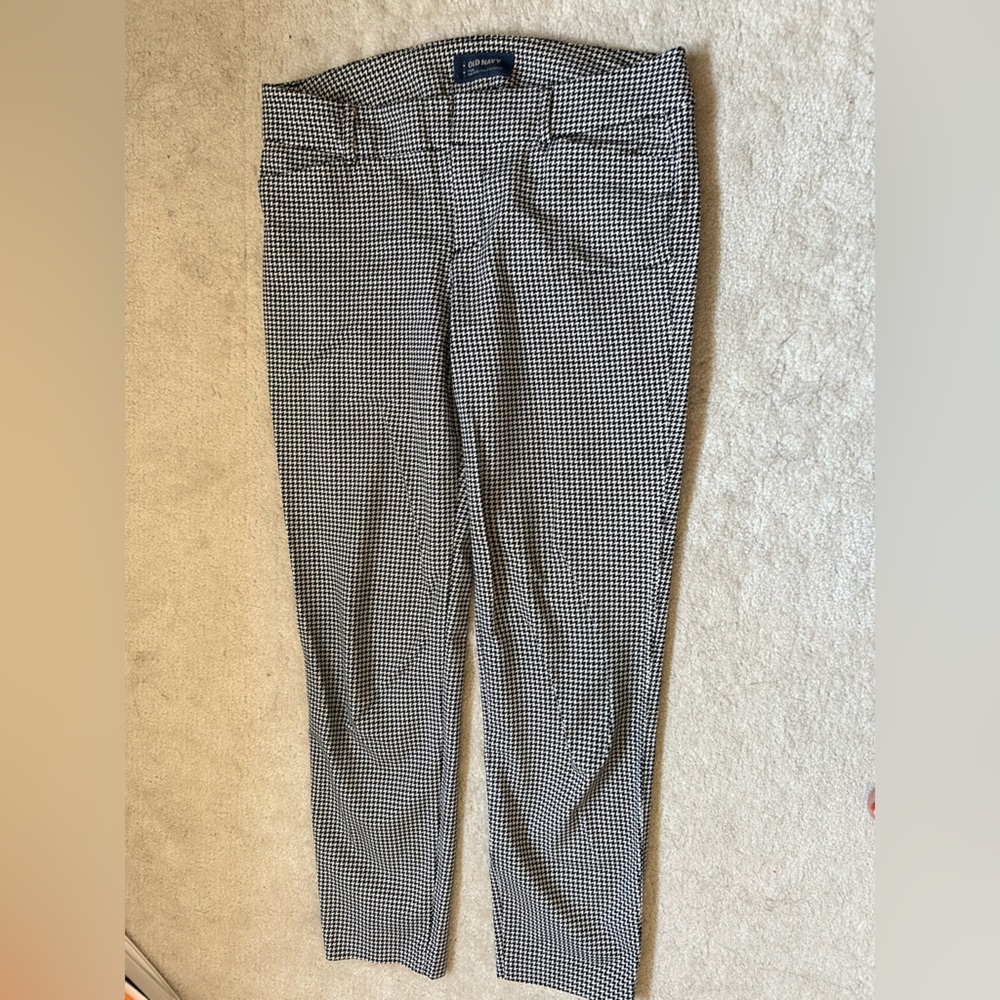 EUC Old Navy houndstooth pixie mid rise pants